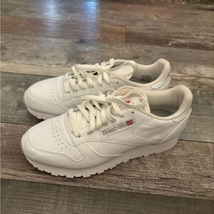 Men’s Reebok sneakers